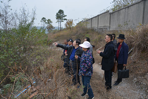 李唯弘指导堪舆实践 